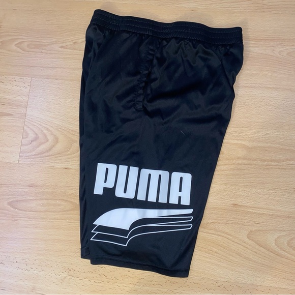 PUMA Men's Black Shorts - Picture 2 of 2